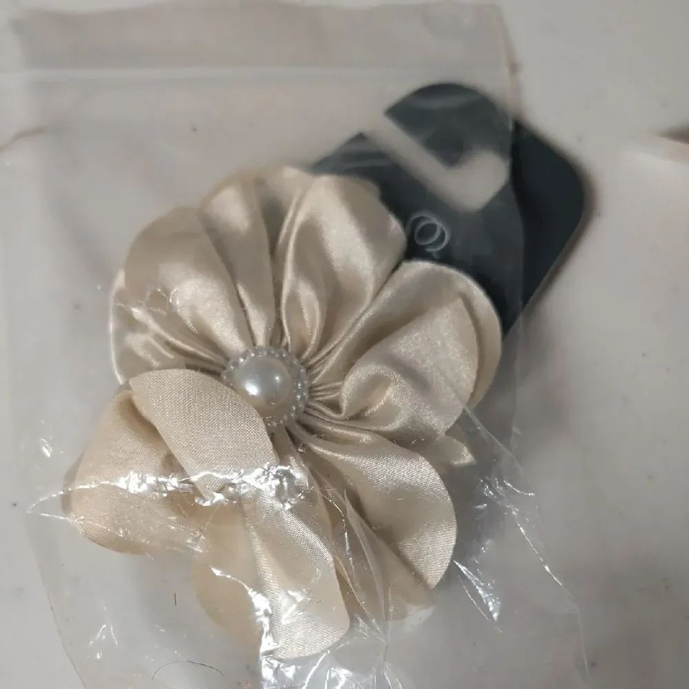 Hair accessories  - Picture 2 of 4